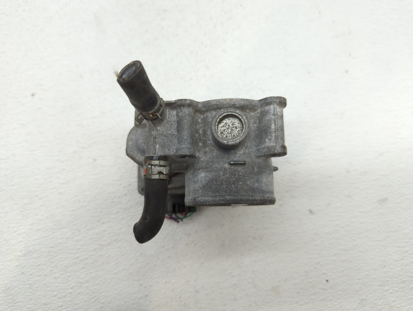 2011-2018 Toyota Corolla Throttle Body P/N:22030-0T080 Fits Fits 2011 2012 2013 2014 2015 2016 2017 2018 OEM Used Auto Parts