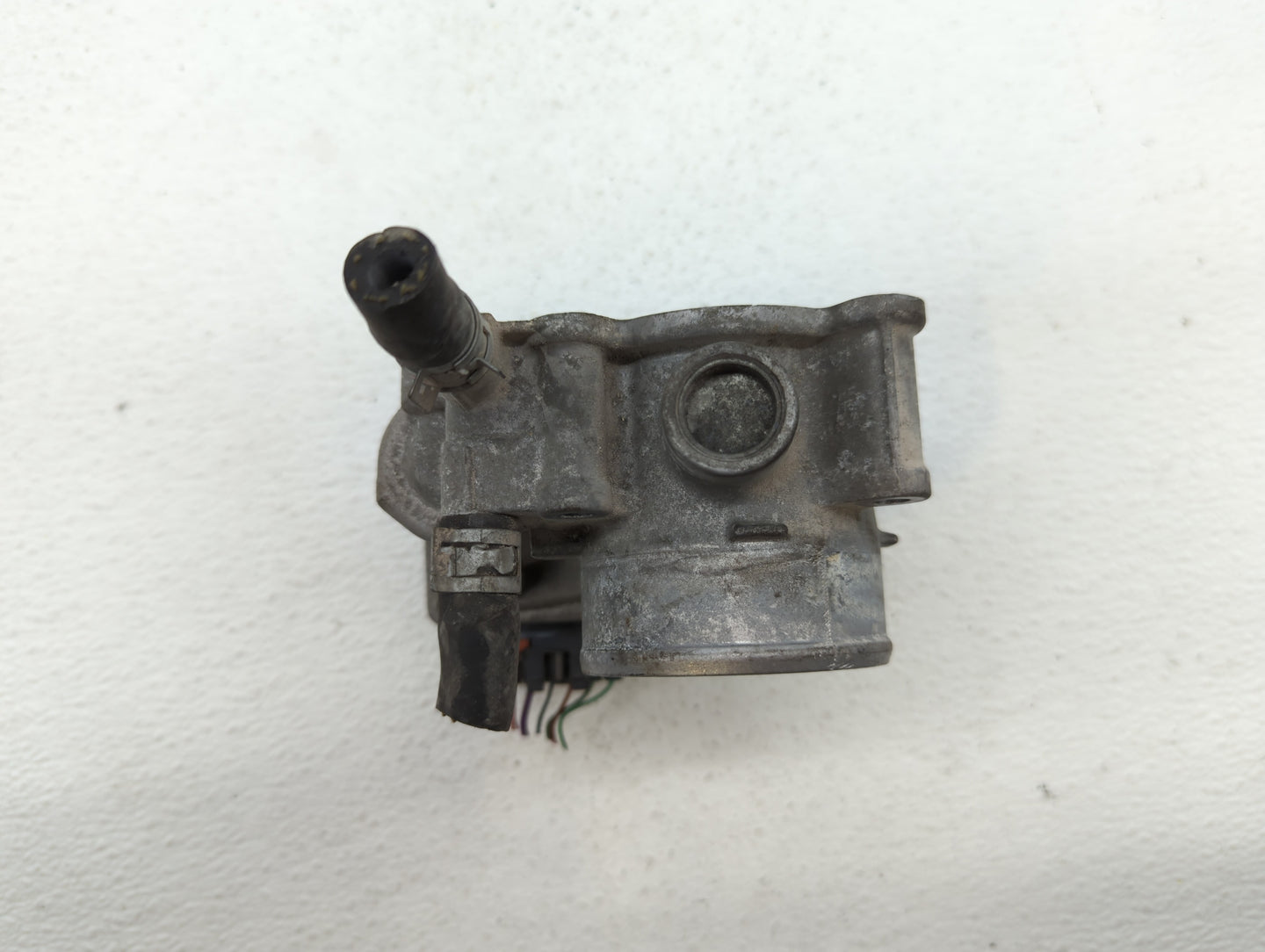 2011-2018 Toyota Corolla Throttle Body P/N:22030-0T080 Fits Fits 2011 2012 2013 2014 2015 2016 2017 2018 OEM Used Auto Parts