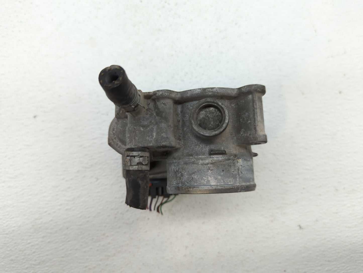 2011-2018 Toyota Corolla Throttle Body P/N:22030-0T080 Fits Fits 2011 2012 2013 2014 2015 2016 2017 2018 OEM Used Auto Parts