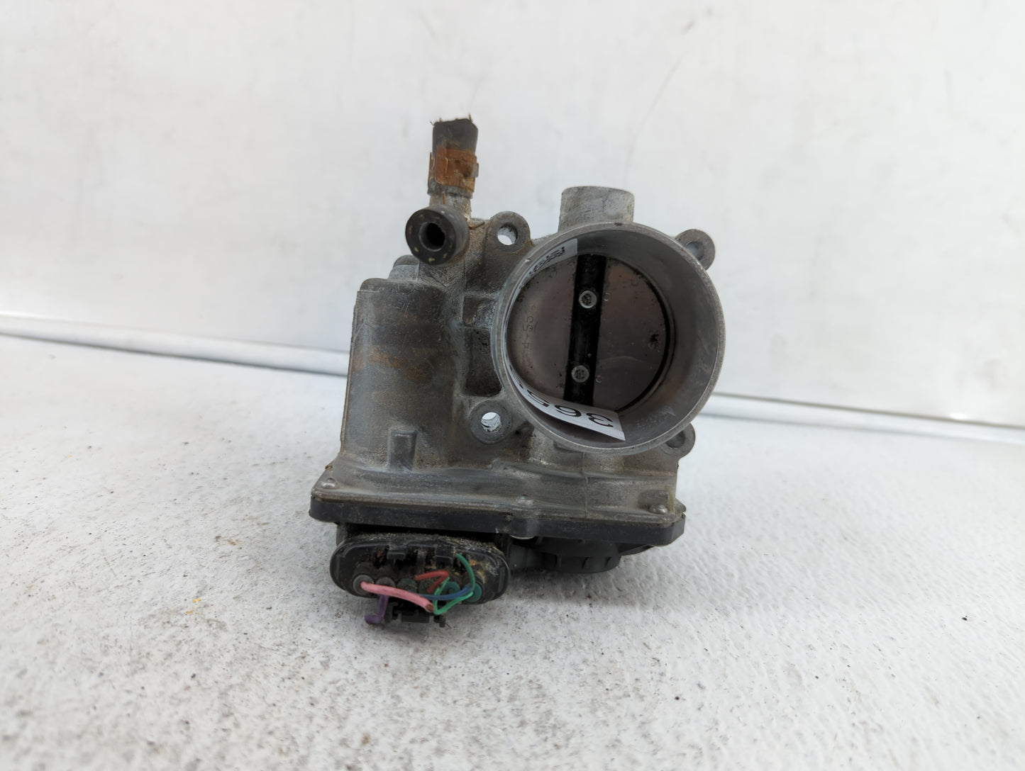 2011-2018 Toyota Corolla Throttle Body P/N:22030-0T080 Fits Fits 2011 2012 2013 2014 2015 2016 2017 2018 OEM Used Auto Parts