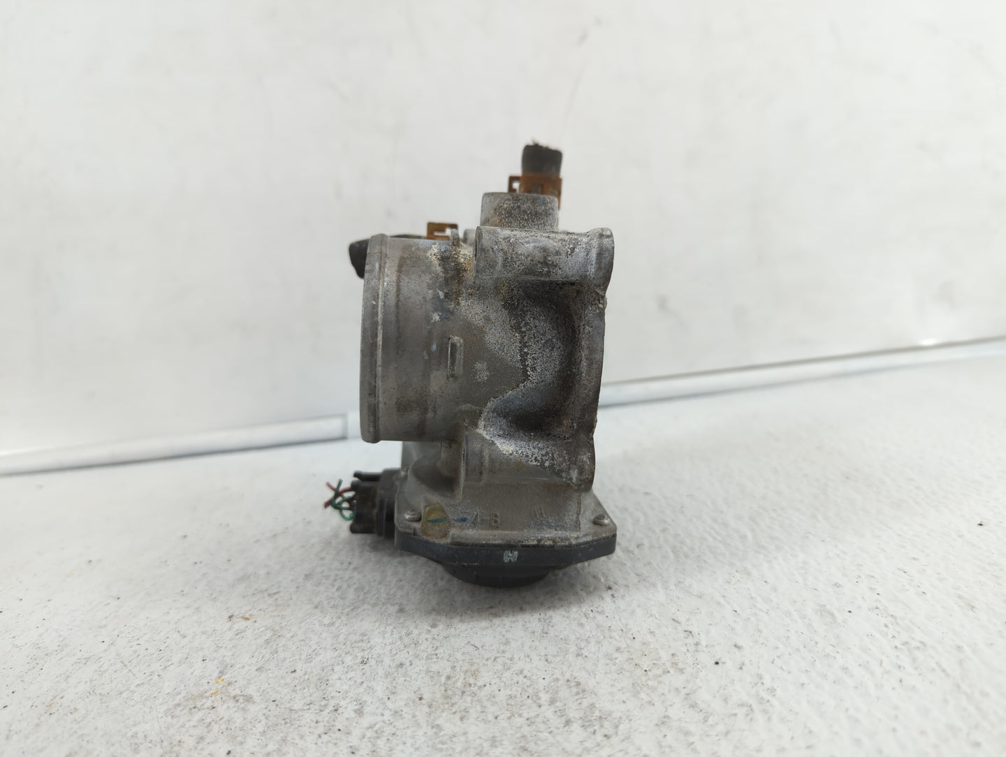 2011-2018 Toyota Corolla Throttle Body P/N:22030-0T080 Fits Fits 2011 2012 2013 2014 2015 2016 2017 2018 OEM Used Auto Parts