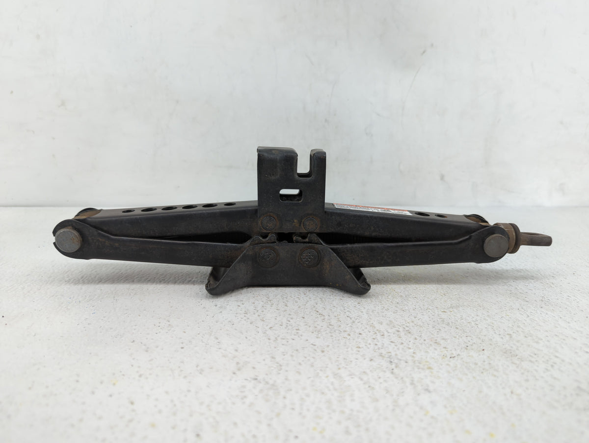 2015 Toyota Corolla Spare Scissor Car Jack 367839 - Oemusedautoparts1.com