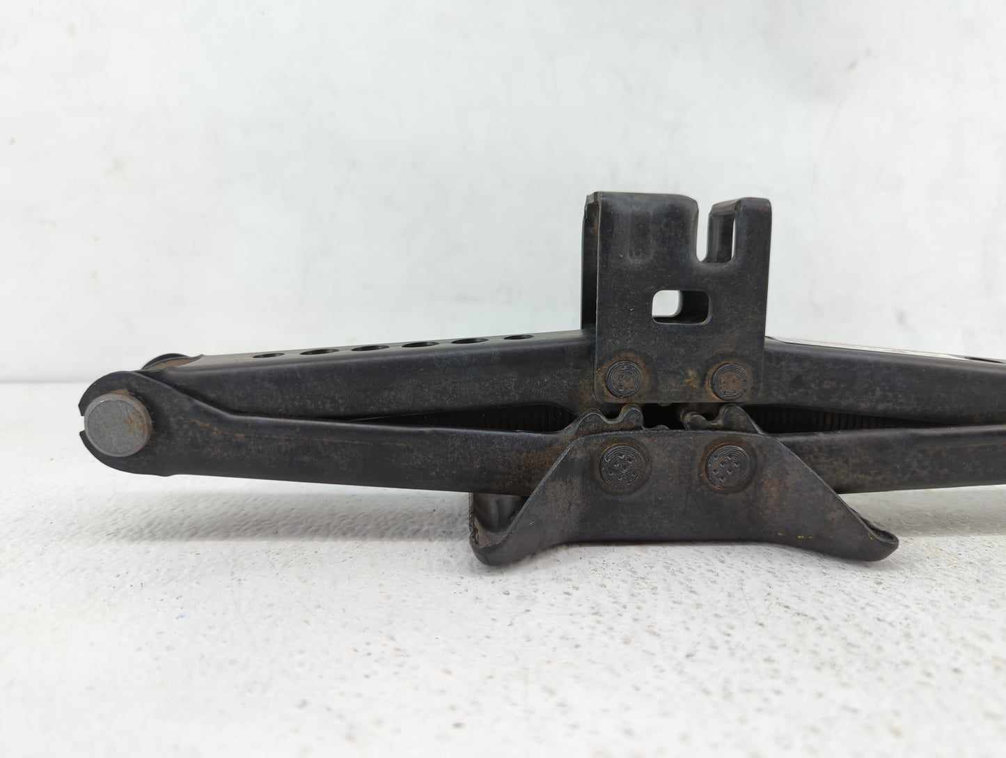 2015 Toyota Corolla Spare Scissor Car Jack 367839 - Oemusedautoparts1.com