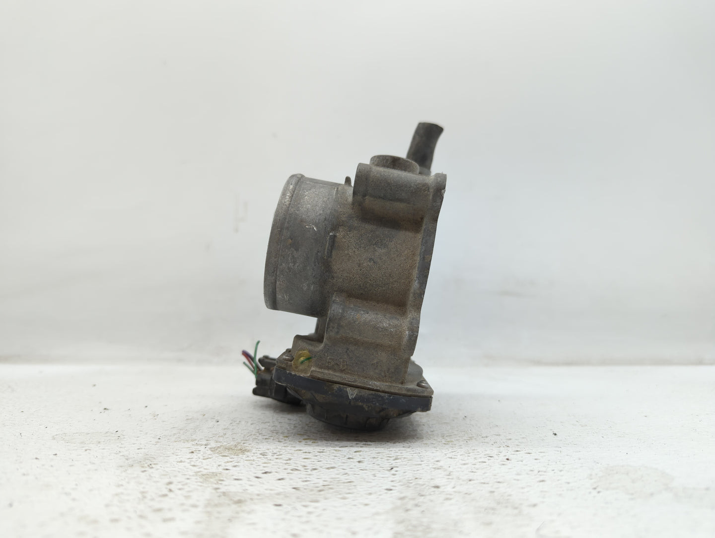 2011-2018 Toyota Corolla Throttle Body P/N:22030-0T080 Fits Fits 2011 2012 2013 2014 2015 2016 2017 2018 OEM Used Auto Parts