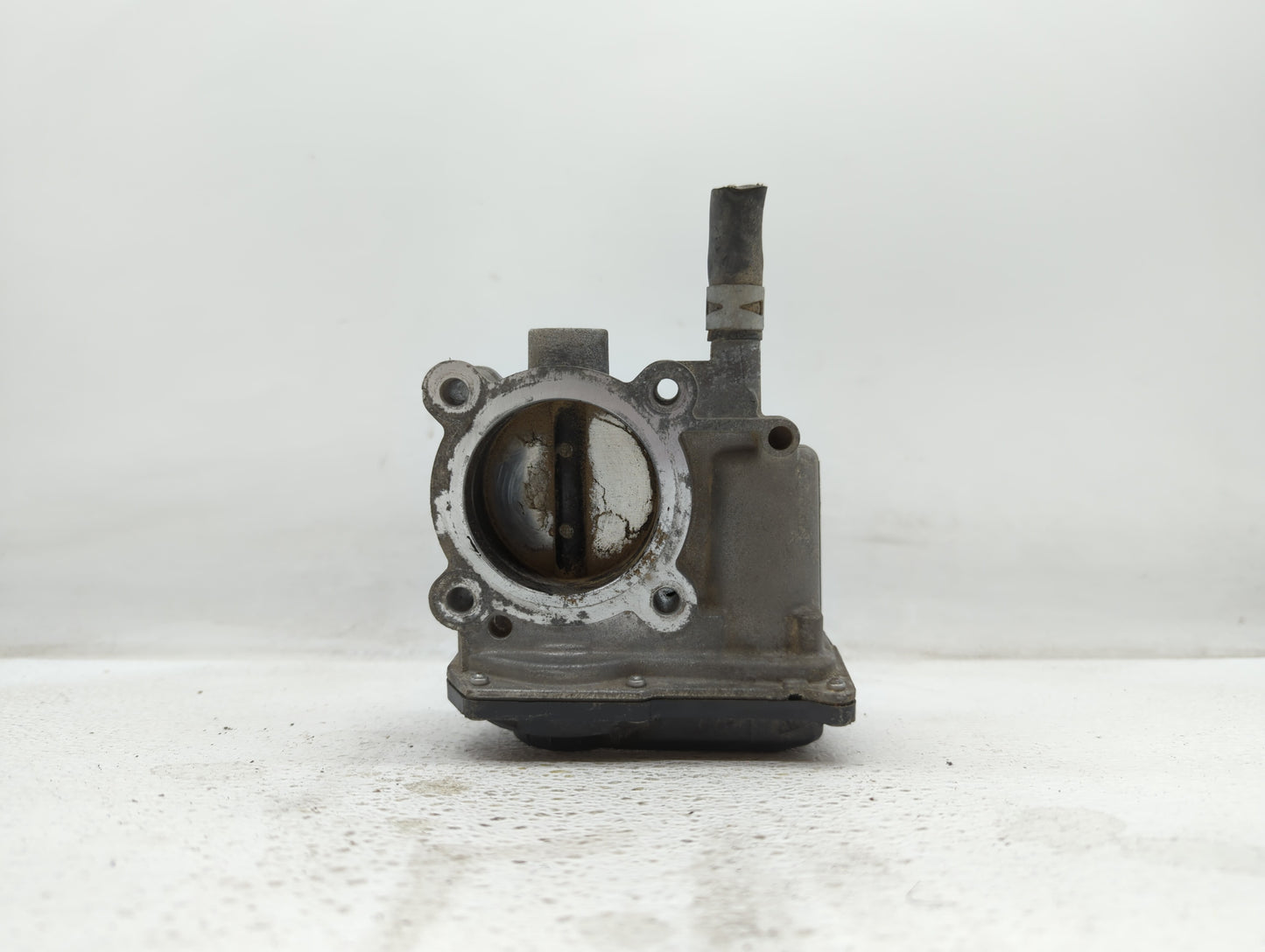 2011-2018 Toyota Corolla Throttle Body P/N:22030-0T080 Fits Fits 2011 2012 2013 2014 2015 2016 2017 2018 OEM Used Auto Parts