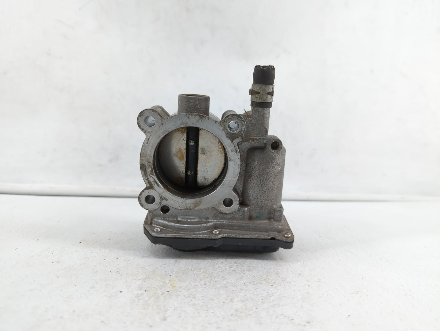 2011-2018 Toyota Corolla Throttle Body P/N:22030-0T080 Fits Fits 2011 2012 2013 2014 2015 2016 2017 2018 OEM Used Auto Parts