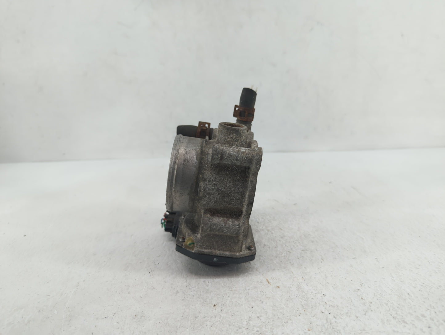 2011-2018 Toyota Corolla Throttle Body P/N:22030-0T080 Fits Fits 2011 2012 2013 2014 2015 2016 2017 2018 OEM Used Auto Parts
