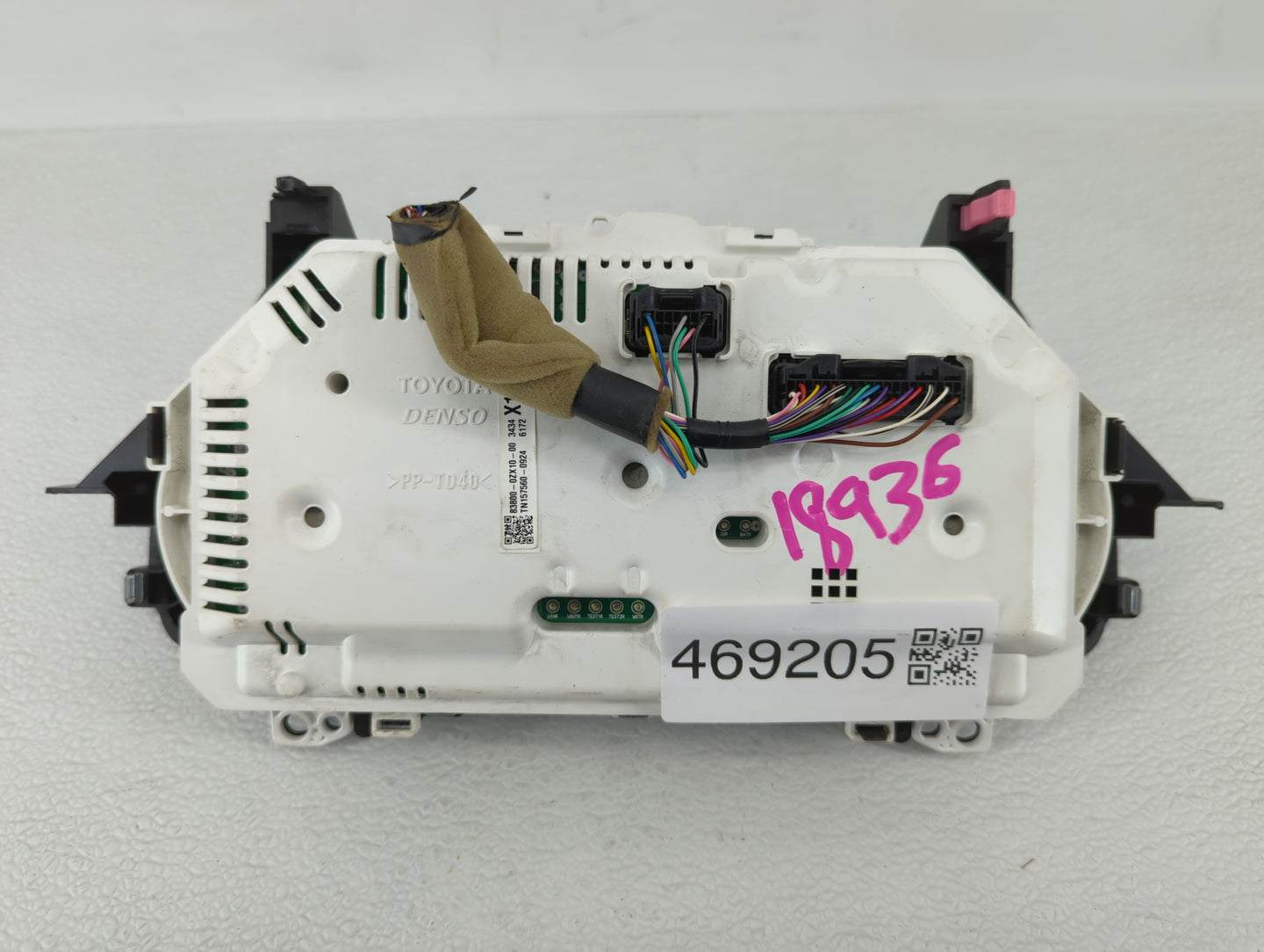 2014-2016 Toyota Corolla Instrument Cluster Speedometer Gauges P/N:83800-0ZX51 83800-0ZX10 Fits Fits 2014 2015 2016 OEM Used