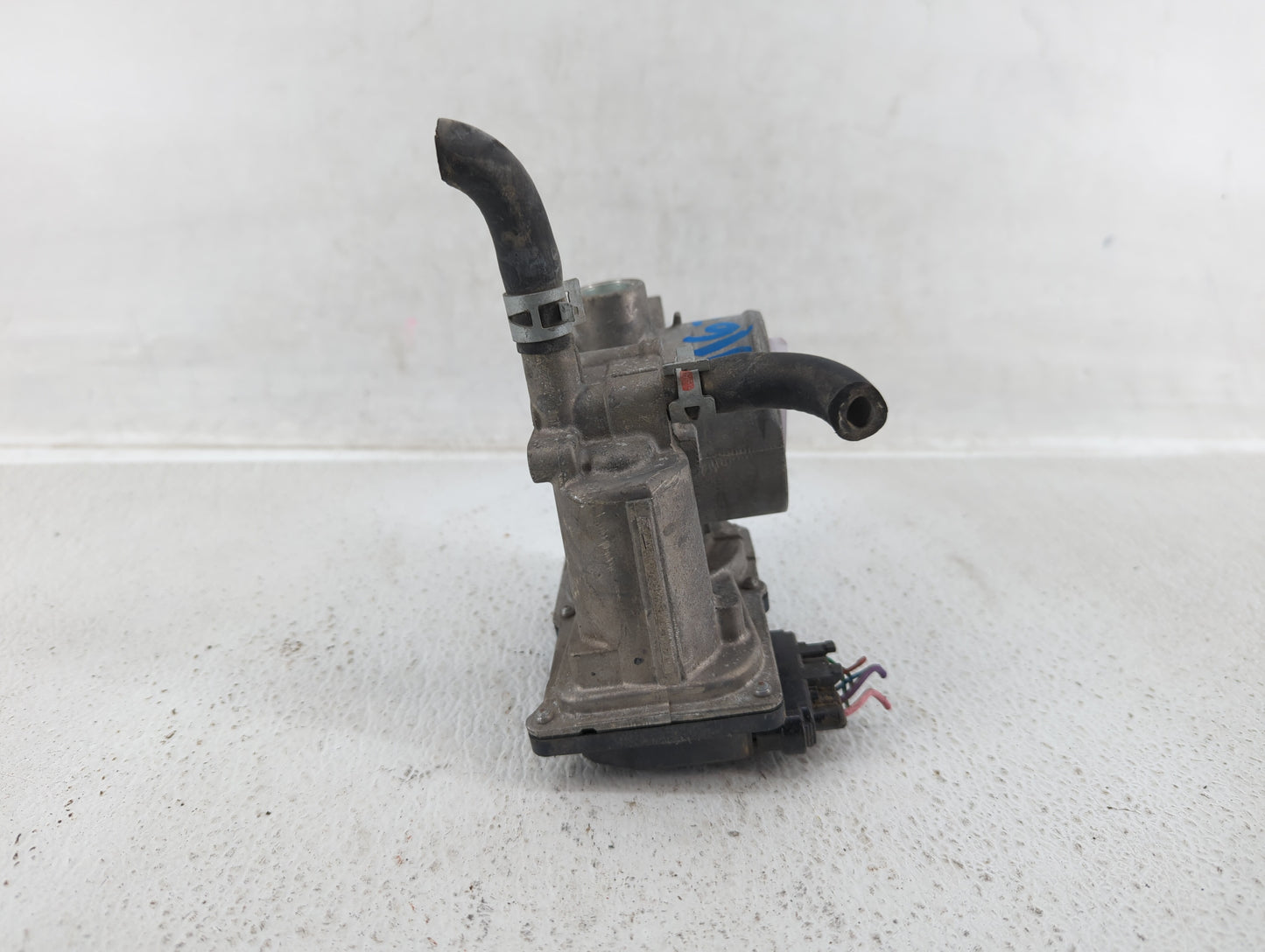 2011-2019 Toyota Corolla Throttle Body P/N:22030-0T080 Fits Fits 2011 2012 2013 2014 2015 2016 2017 2018 2019 OEM Used Auto 