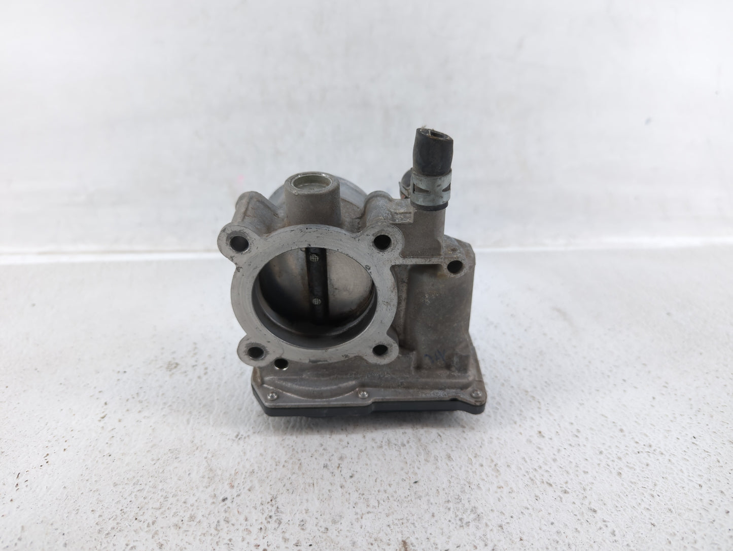 2011-2019 Toyota Corolla Throttle Body P/N:22030-0T080 Fits Fits 2011 2012 2013 2014 2015 2016 2017 2018 2019 OEM Used Auto 