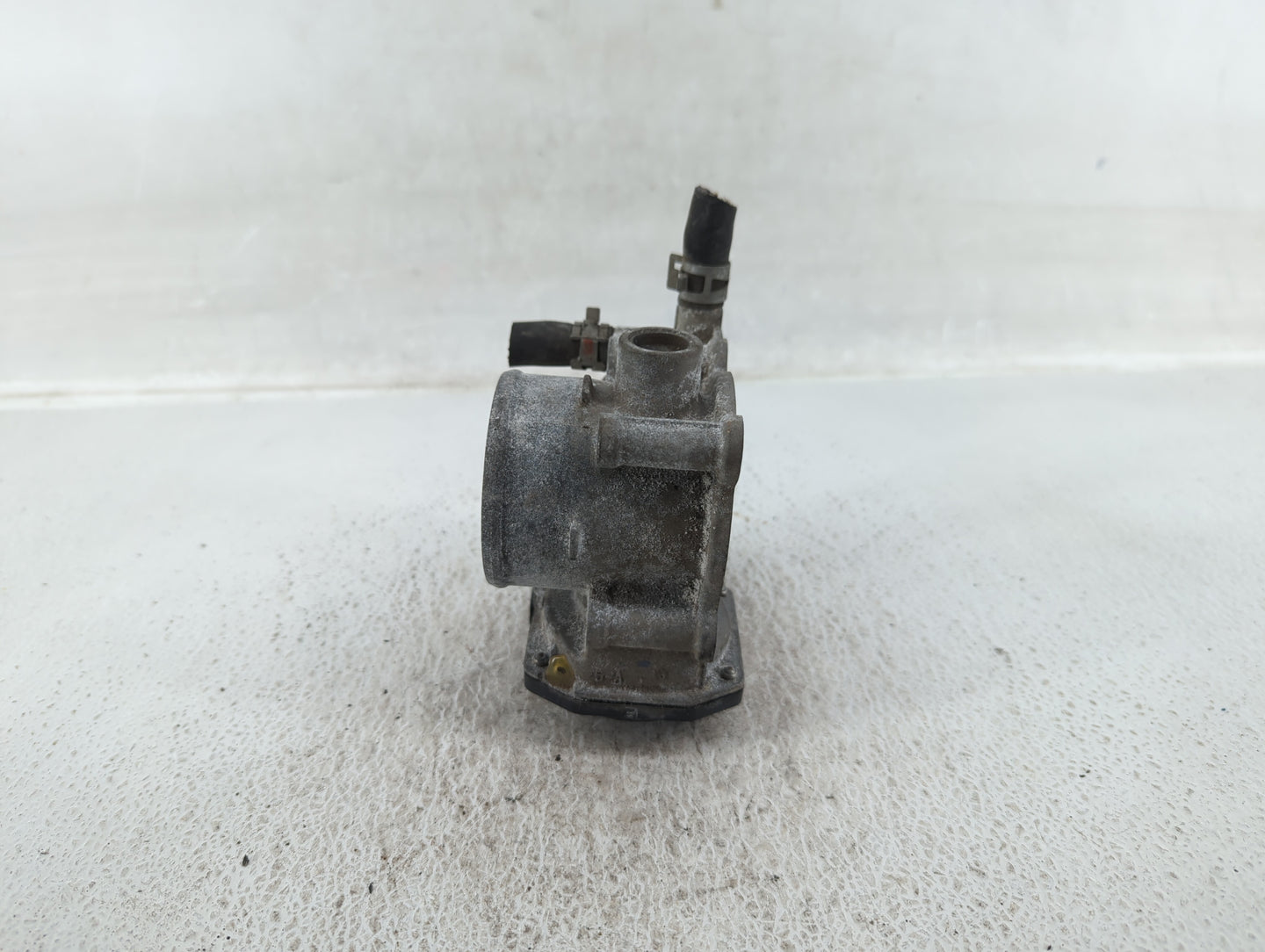 2011-2019 Toyota Corolla Throttle Body P/N:22030-0T080 Fits Fits 2011 2012 2013 2014 2015 2016 2017 2018 2019 OEM Used Auto 