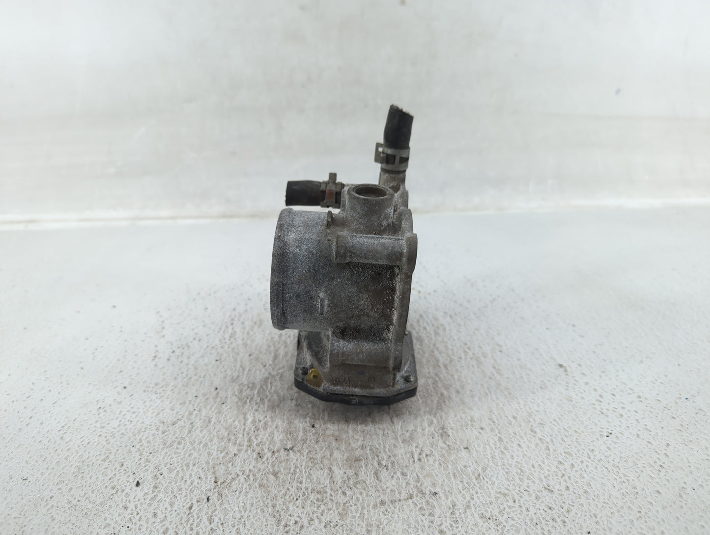 2011-2019 Toyota Corolla Throttle Body P/N:22030-0T080 Fits Fits 2011 2012 2013 2014 2015 2016 2017 2018 2019 OEM Used Auto 