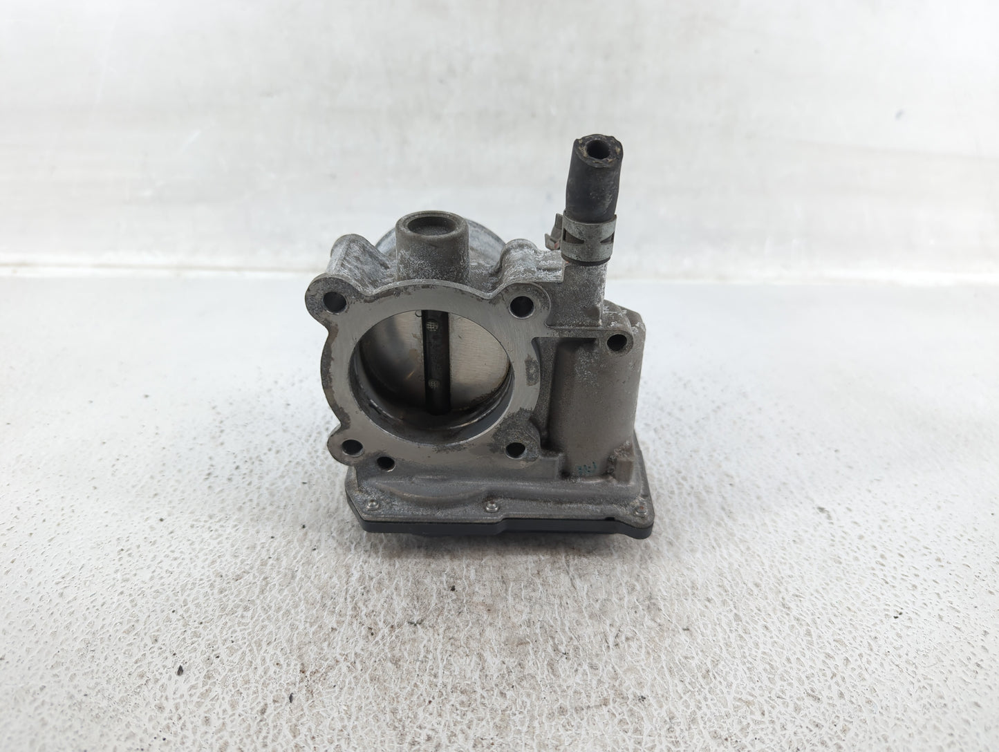 2011-2019 Toyota Corolla Throttle Body P/N:22030-0T080 Fits Fits 2011 2012 2013 2014 2015 2016 2017 2018 2019 OEM Used Auto 