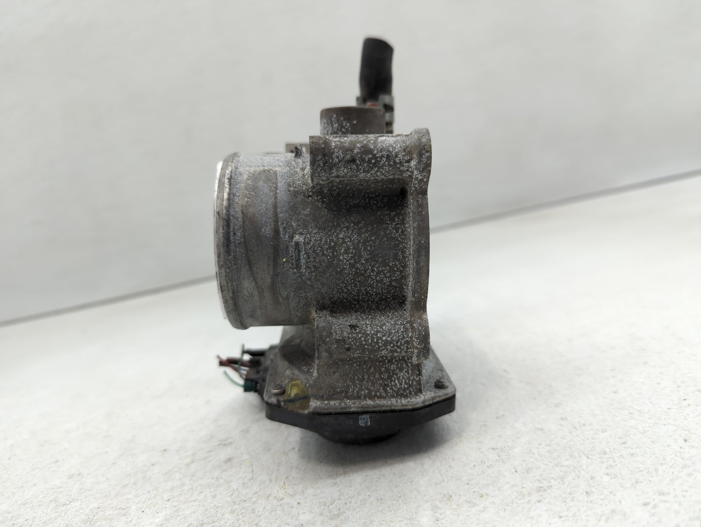 2011-2019 Toyota Corolla Throttle Body P/N:22030-0T080 Fits Fits 2011 2012 2013 2014 2015 2016 2017 2018 2019 OEM Used Auto 