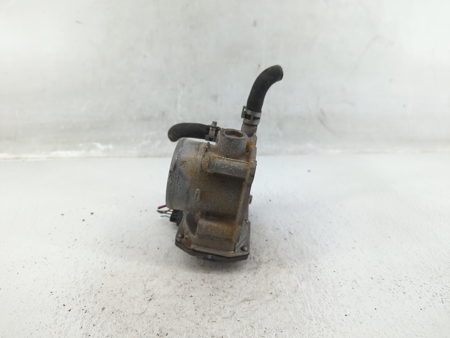 2011-2019 Toyota Corolla Throttle Body P/N:22030-0T080 Fits Fits 2011 2012 2013 2014 2015 2016 2017 2018 2019 OEM Used Auto 