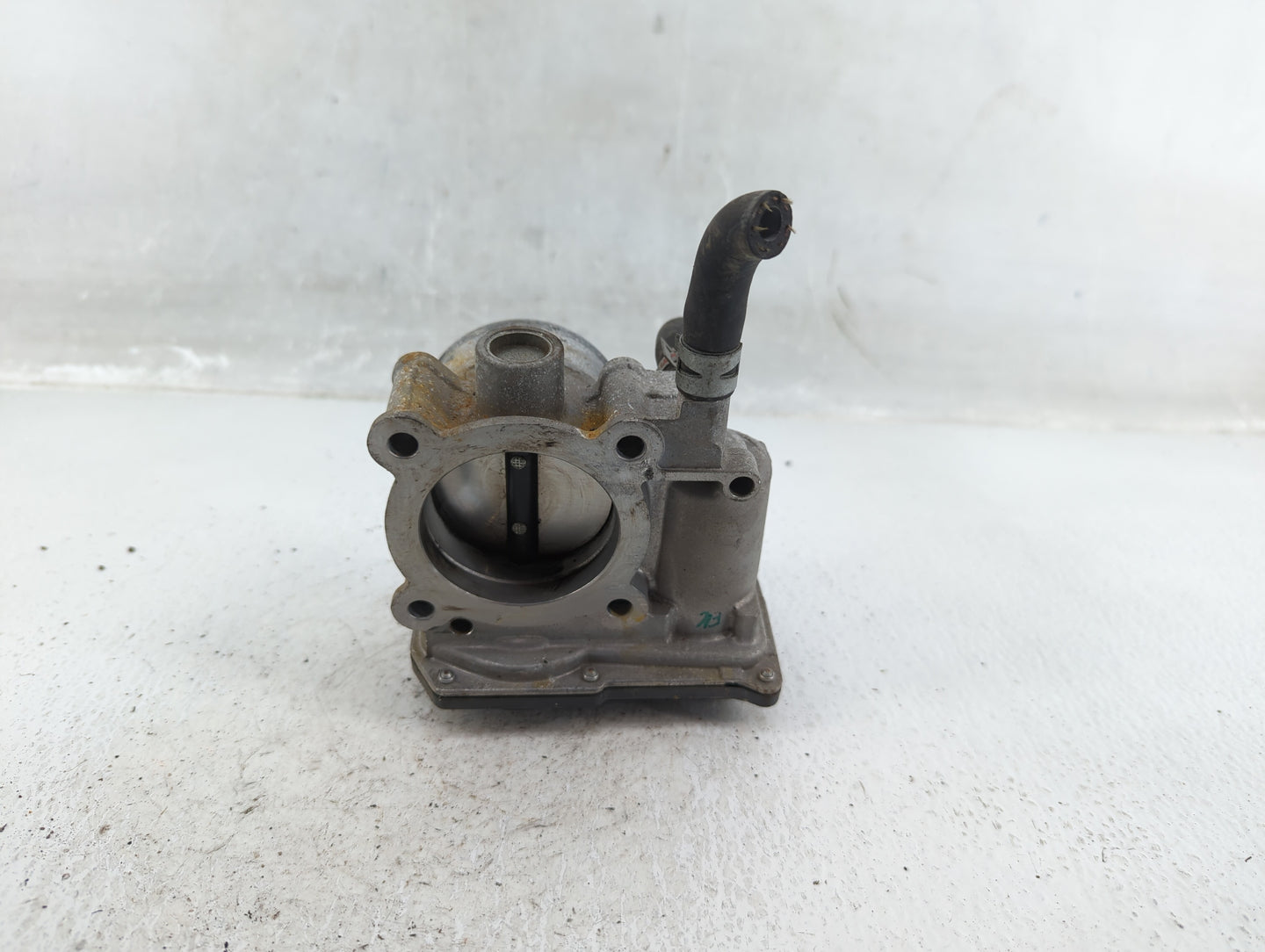 2011-2019 Toyota Corolla Throttle Body P/N:22030-0T080 Fits Fits 2011 2012 2013 2014 2015 2016 2017 2018 2019 OEM Used Auto 