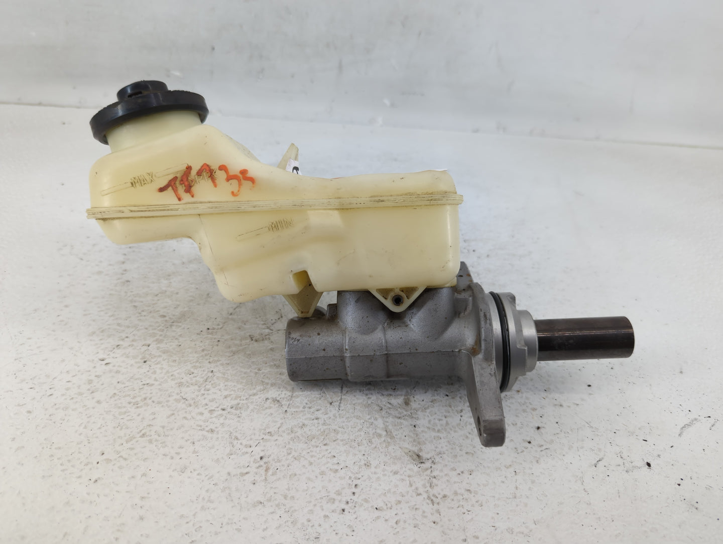 2014-2019 Toyota Corolla Brake Master Cylinder - Oemusedautoparts1.com