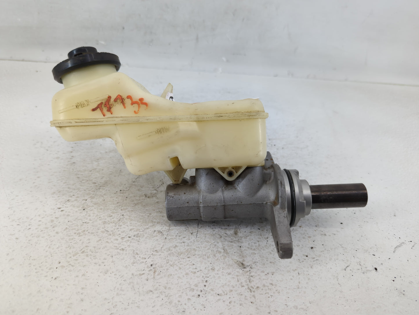 2014-2019 Toyota Corolla Brake Master Cylinder - Oemusedautoparts1.com