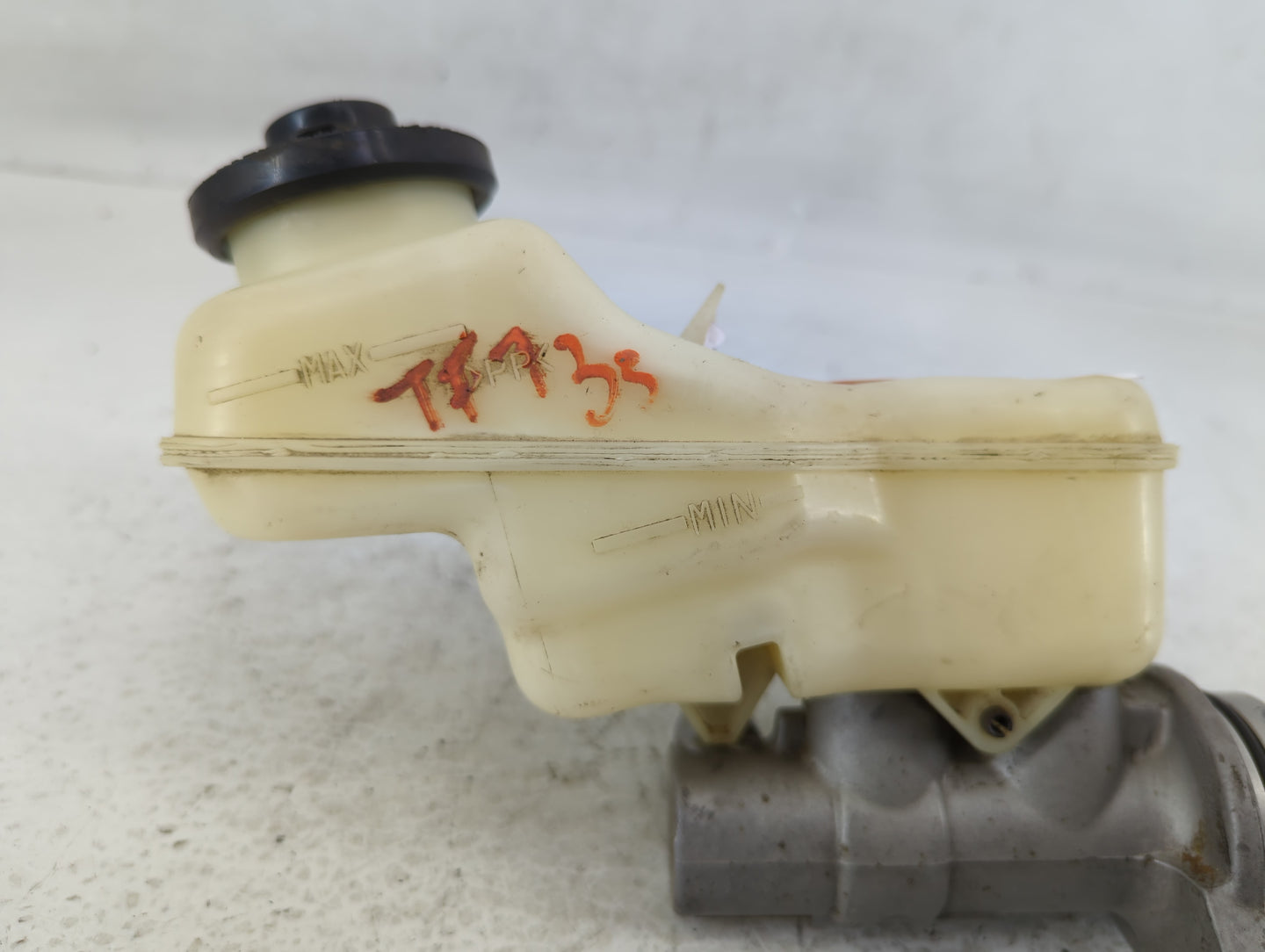 2014-2019 Toyota Corolla Brake Master Cylinder - Oemusedautoparts1.com