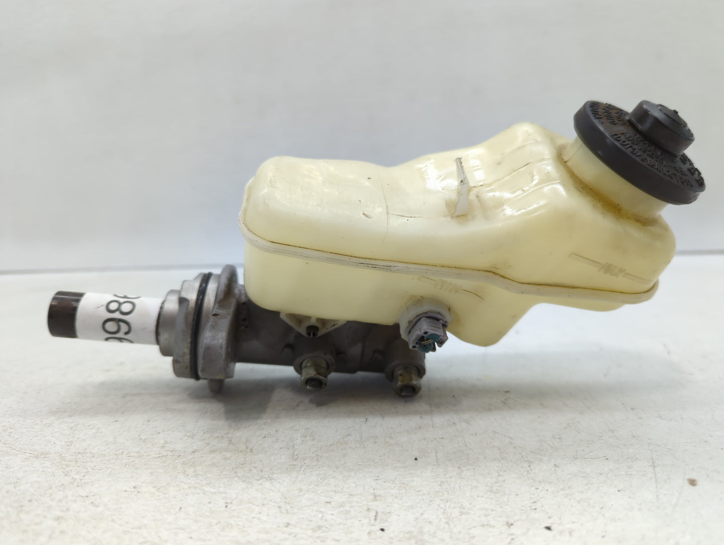 2014-2019 Toyota Corolla Brake Master Cylinder - Oemusedautoparts1.com
