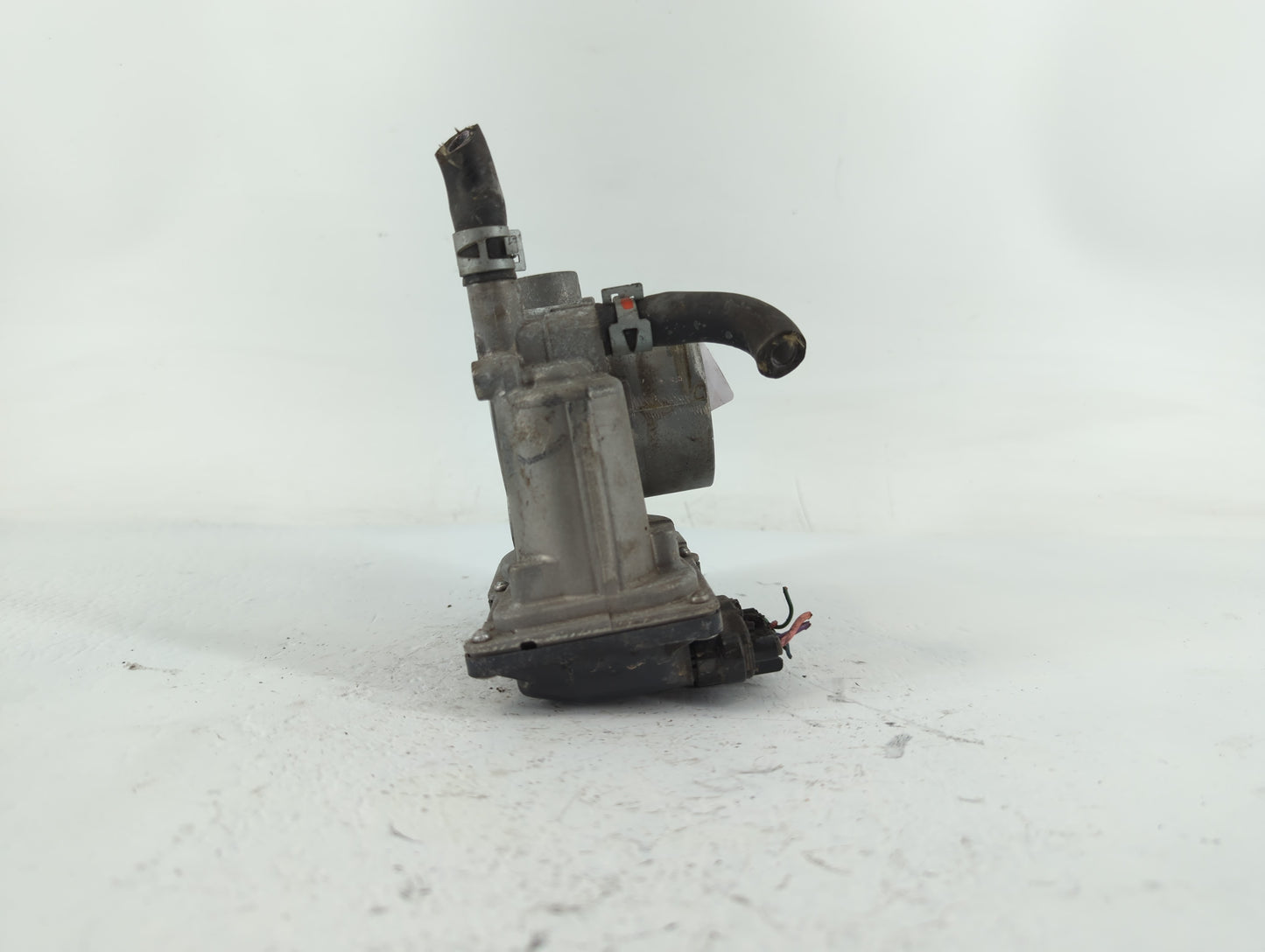 2011-2019 Toyota Corolla Throttle Body P/N:22030-0T080 Fits Fits 2011 2012 2013 2014 2015 2016 2017 2018 2019 OEM Used Auto 