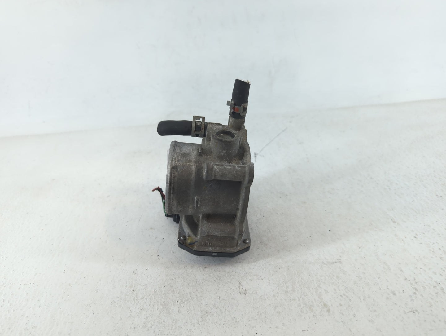 2011-2019 Toyota Corolla Throttle Body P/N:22030-0T080 Fits Fits 2011 2012 2013 2014 2015 2016 2017 2018 2019 OEM Used Auto 