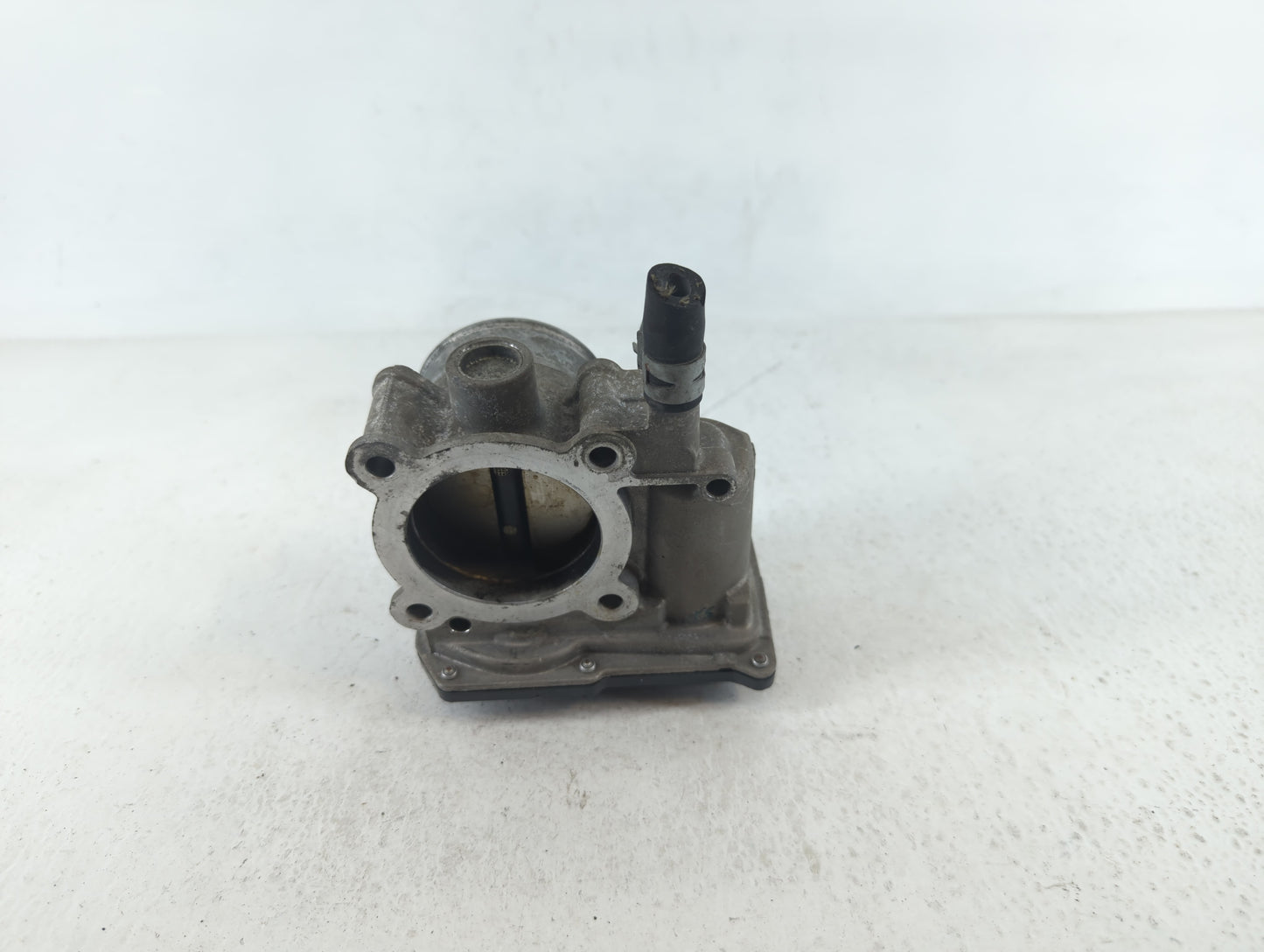 2011-2019 Toyota Corolla Throttle Body P/N:22030-0T080 Fits Fits 2011 2012 2013 2014 2015 2016 2017 2018 2019 OEM Used Auto 