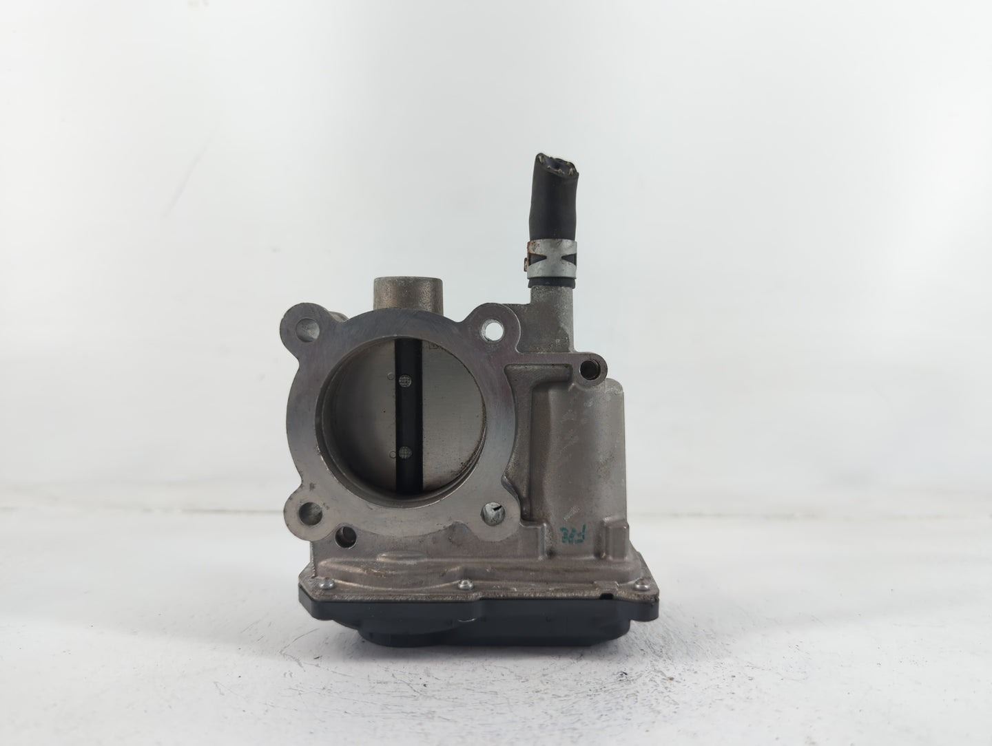 2011-2019 Toyota Corolla Throttle Body P/N:22030-0T080 Fits Fits 2011 2012 2013 2014 2015 2016 2017 2018 2019 OEM Used Auto 
