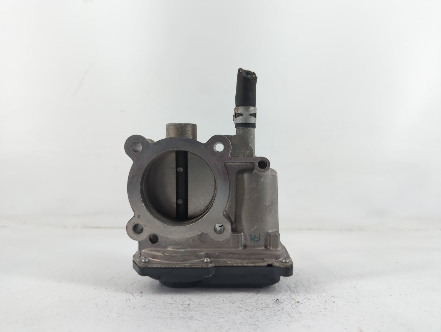 2011-2019 Toyota Corolla Throttle Body P/N:22030-0T080 Fits Fits 2011 2012 2013 2014 2015 2016 2017 2018 2019 OEM Used Auto 