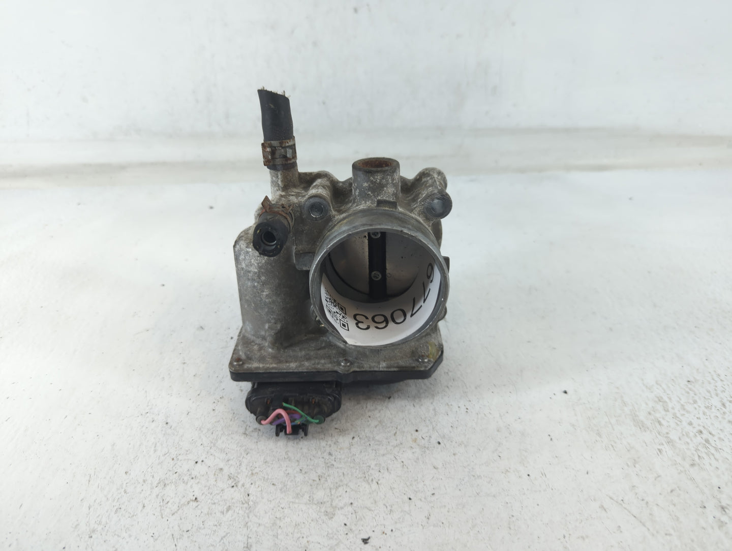 2011-2019 Toyota Corolla Throttle Body P/N:22030-0T080 Fits Fits 2011 2012 2013 2014 2015 2016 2017 2018 2019 OEM Used Auto 