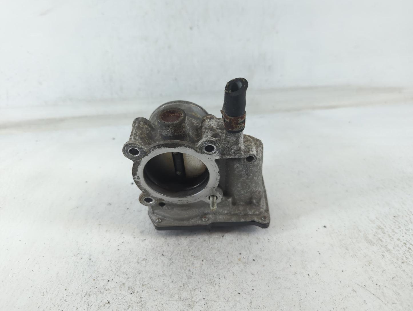 2011-2019 Toyota Corolla Throttle Body P/N:22030-0T080 Fits Fits 2011 2012 2013 2014 2015 2016 2017 2018 2019 OEM Used Auto 