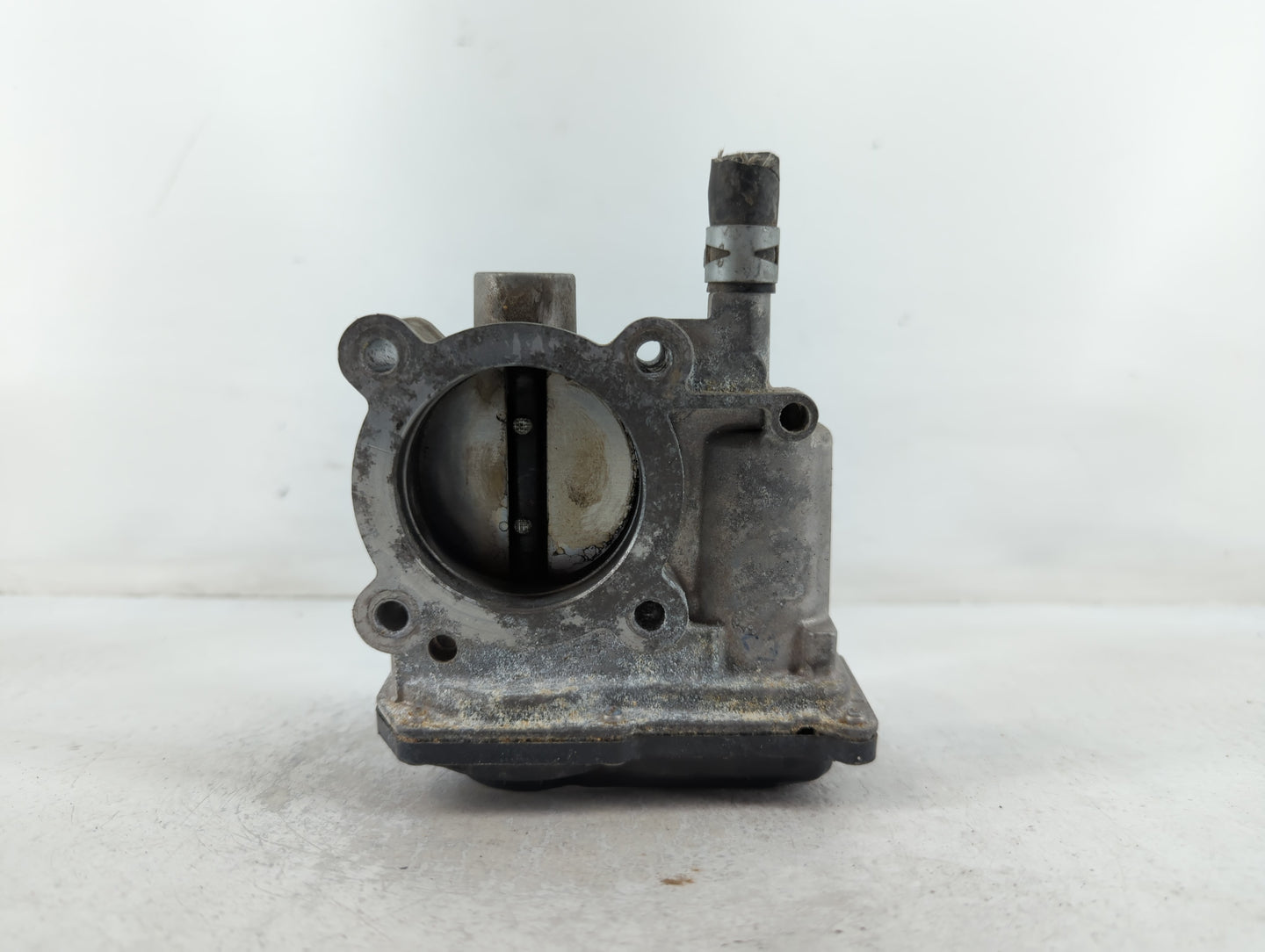 2011-2019 Toyota Corolla Throttle Body P/N:22030-0T080 Fits Fits 2011 2012 2013 2014 2015 2016 2017 2018 2019 OEM Used Auto 