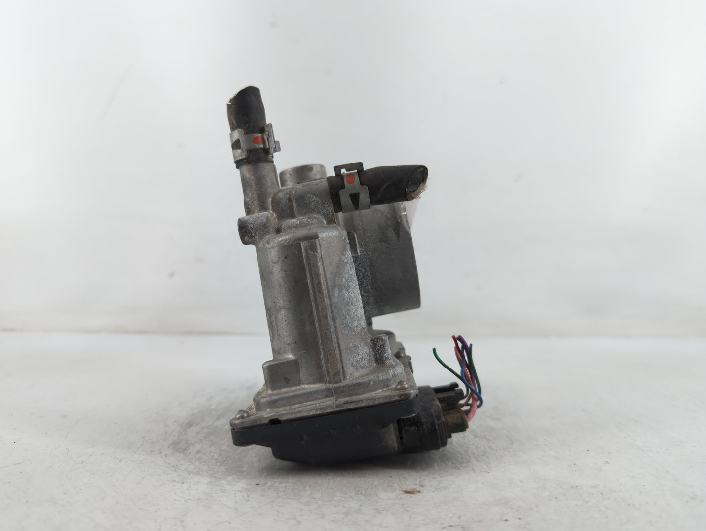 2011-2019 Toyota Corolla Throttle Body P/N:22030-0T080 Fits Fits 2011 2012 2013 2014 2015 2016 2017 2018 2019 OEM Used Auto 