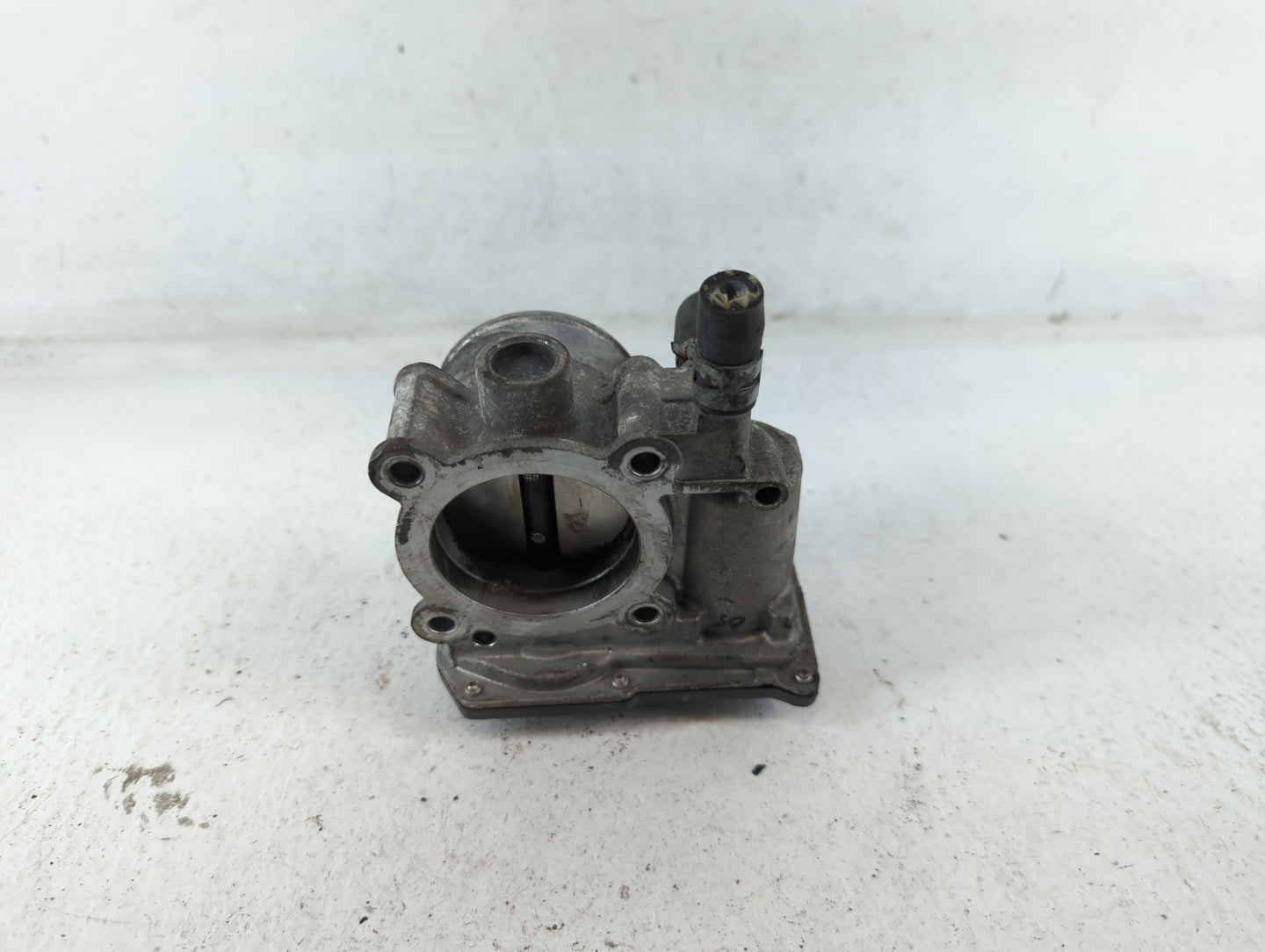 2011-2019 Toyota Corolla Throttle Body P/N:22030-0T080 Fits Fits 2011 2012 2013 2014 2015 2016 2017 2018 2019 OEM Used Auto 
