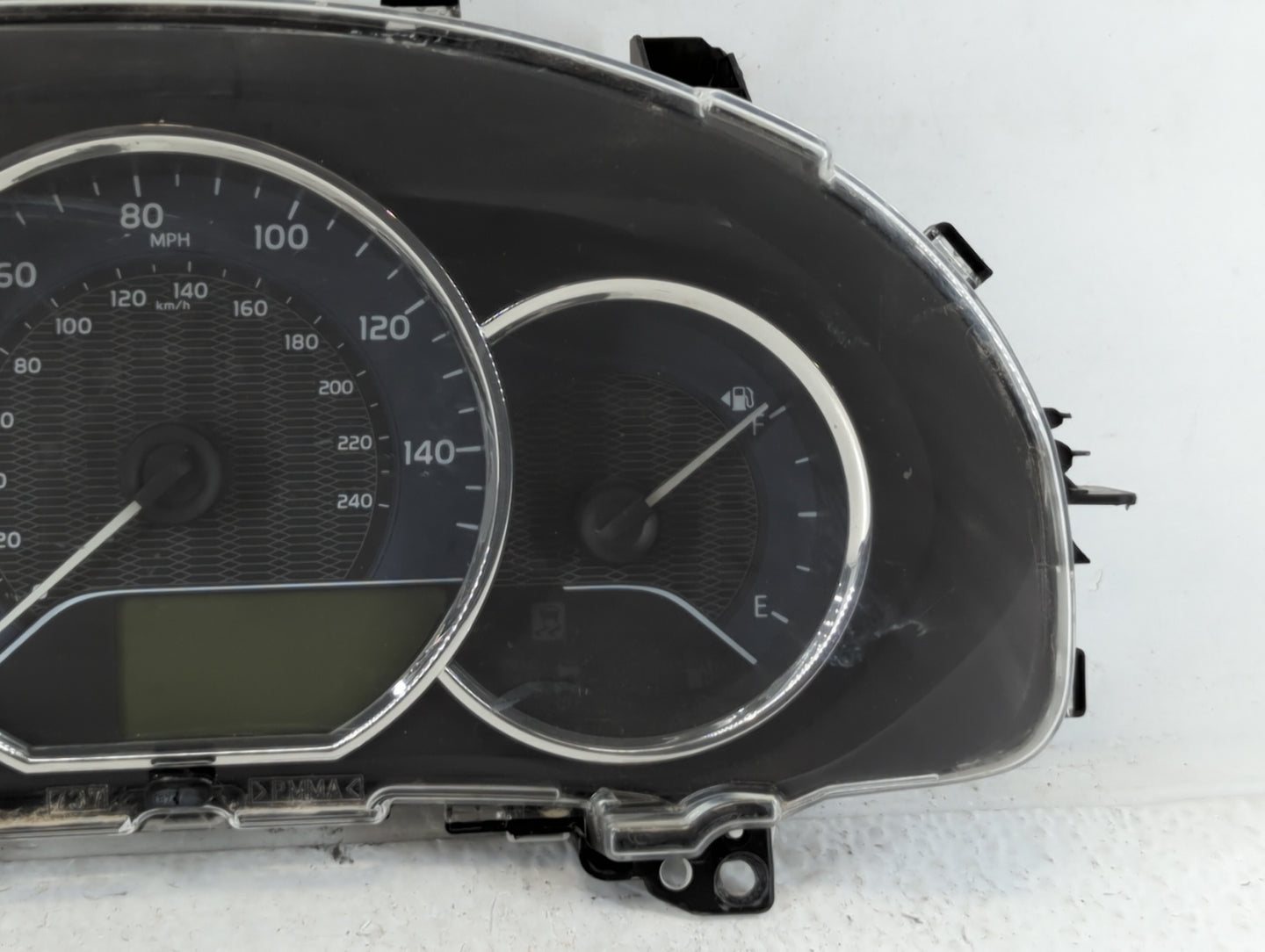 2014-2016 Toyota Corolla Instrument Cluster Speedometer Gauges P/N:TN157560-0924 83800-0ZX10-00 Fits Fits 2014 2015 2016 OEM