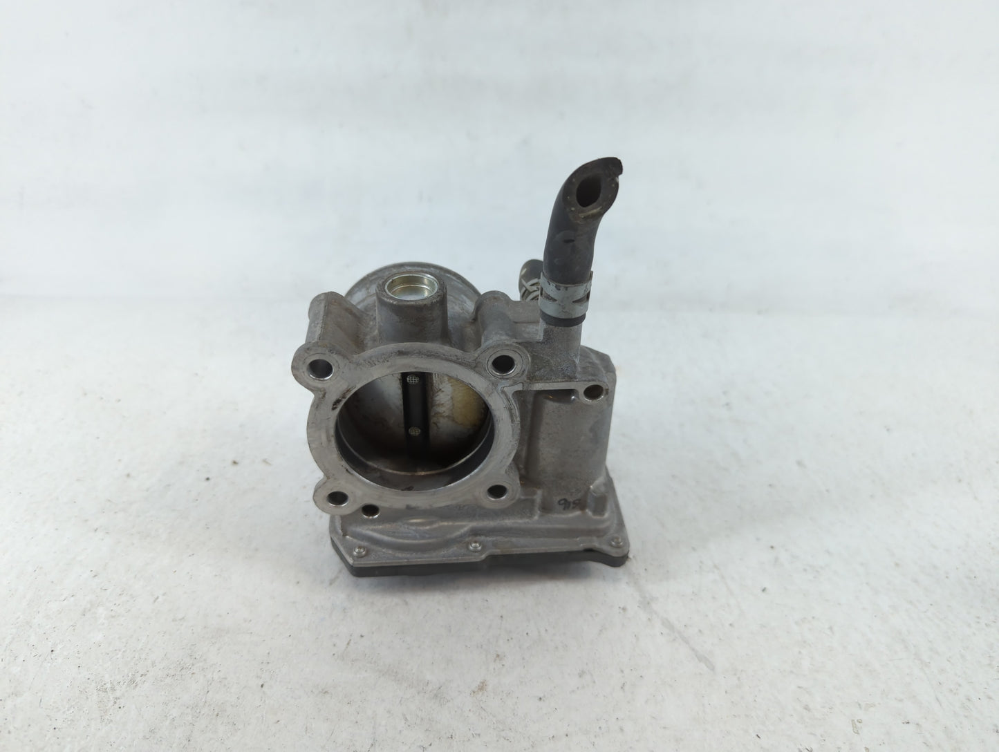2011-2019 Toyota Corolla Throttle Body P/N:22030-0T080 Fits Fits 2011 2012 2013 2014 2015 2016 2017 2018 2019 OEM Used Auto 