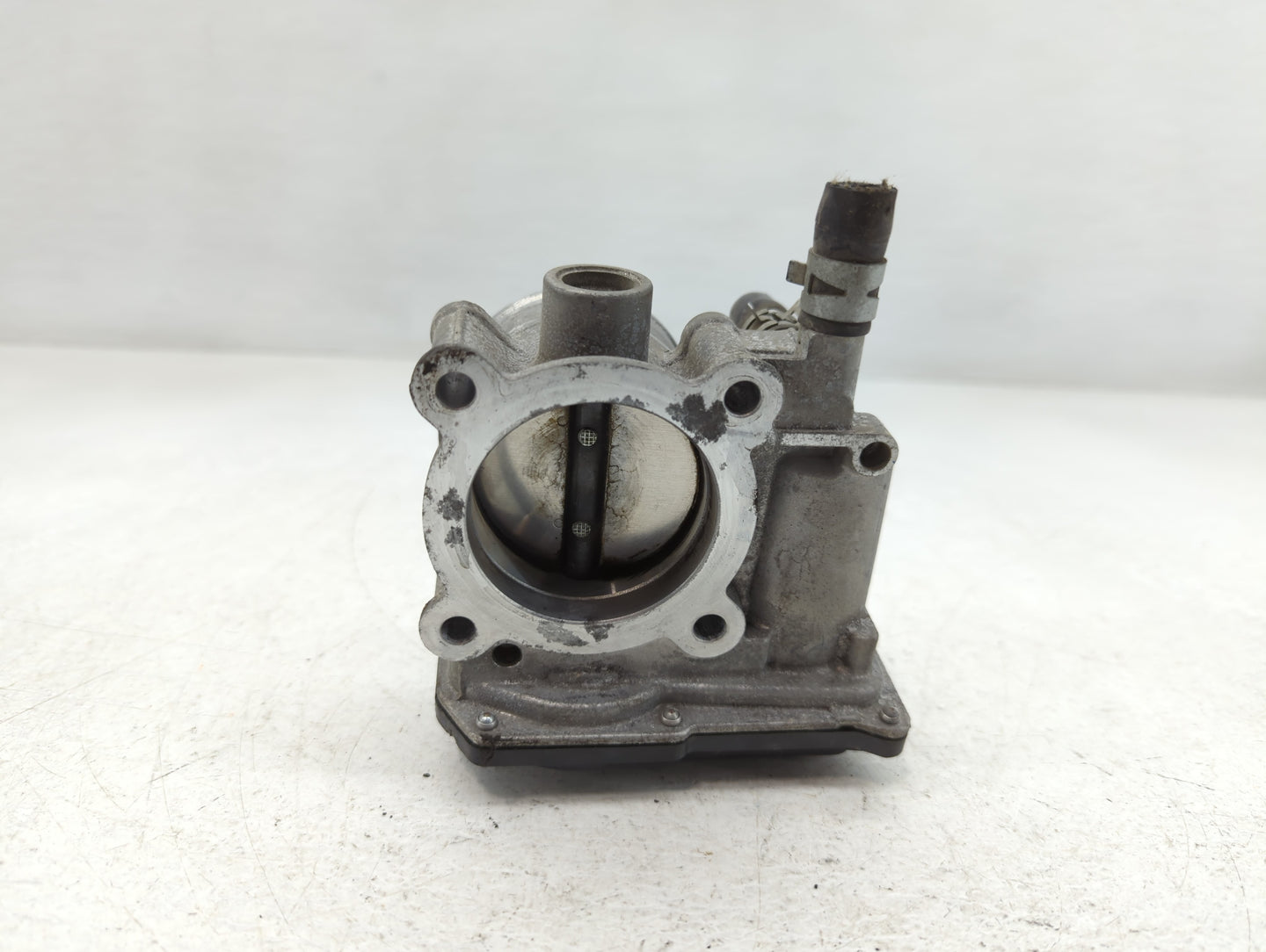 2011-2019 Toyota Corolla Throttle Body P/N:22030-0T080 Fits Fits 2011 2012 2013 2014 2015 2016 2017 2018 2019 OEM Used Auto 