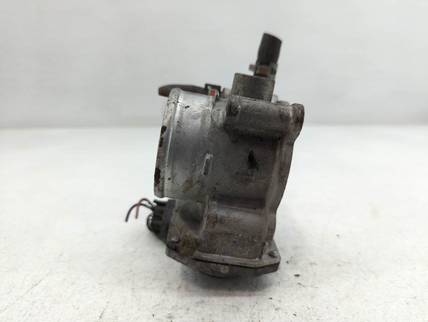 2011-2019 Toyota Corolla Throttle Body P/N:22030-0T080 Fits Fits 2011 2012 2013 2014 2015 2016 2017 2018 2019 OEM Used Auto 