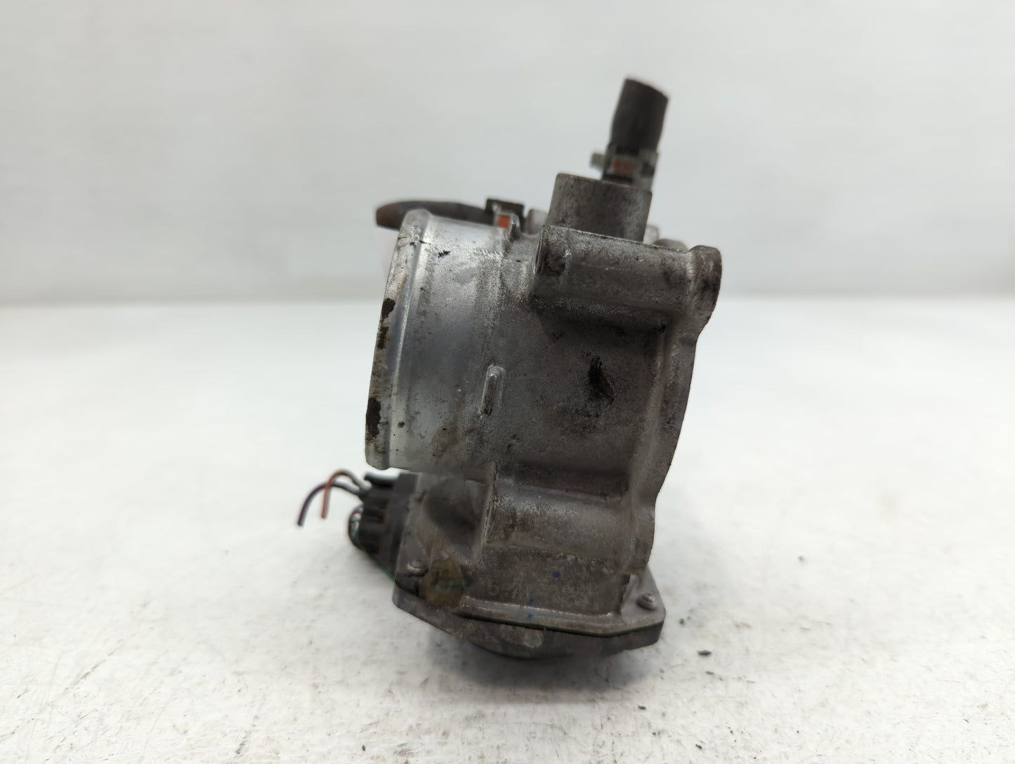 2011-2019 Toyota Corolla Throttle Body P/N:22030-0T080 Fits Fits 2011 2012 2013 2014 2015 2016 2017 2018 2019 OEM Used Auto 