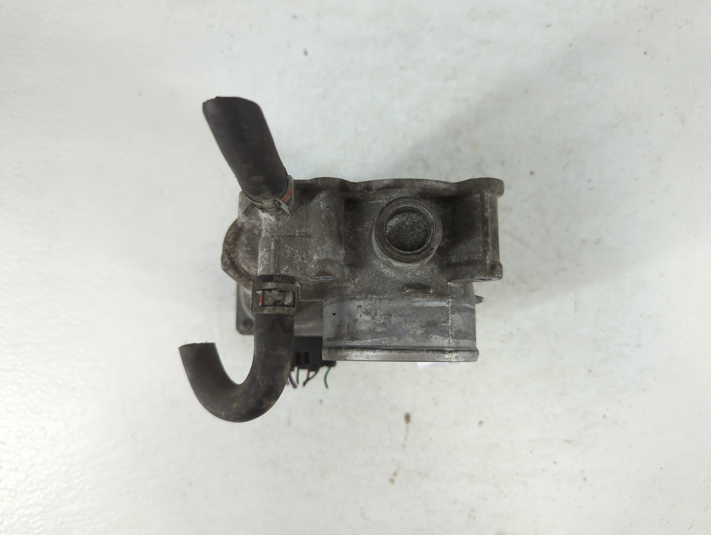 2011-2019 Toyota Corolla Throttle Body P/N:22030-0T080 Fits Fits 2011 2012 2013 2014 2015 2016 2017 2018 2019 OEM Used Auto 