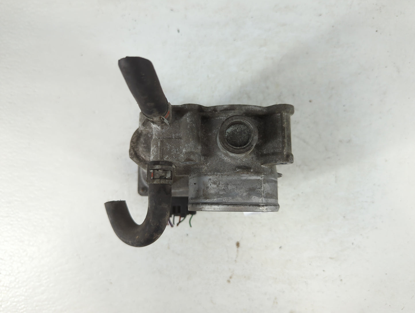2011-2019 Toyota Corolla Throttle Body P/N:22030-0T080 Fits Fits 2011 2012 2013 2014 2015 2016 2017 2018 2019 OEM Used Auto 