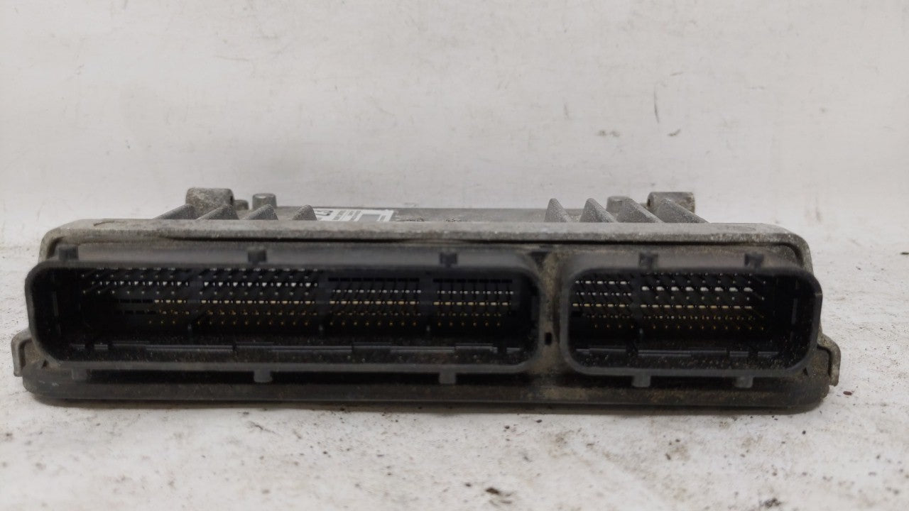 2015 Toyota Corolla PCM Engine Control Computer ECU ECM PCU OEM P/N:89661-0Z640 89661-0Z630 Fits OEM Used Auto Parts - Oemus