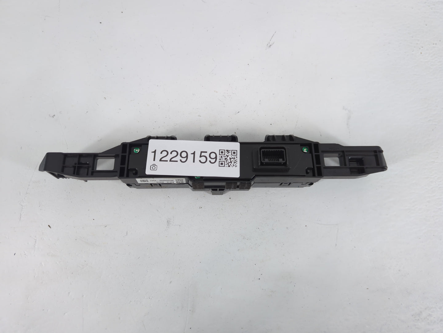 2014-2016 Toyota Highlander Information Display Screen - Oemusedautoparts1.com
