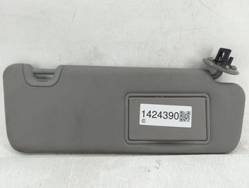 2014-2019 Toyota Highlander Sun Visor Shade Replacement Passenger Right Mirror Fits Fits 2014 2015 2016 2017 2018 2019 OEM U