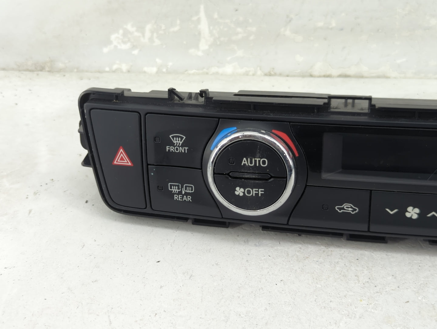 2015-2016 Toyota Highlander Climate Control Module Temperature AC/Heater Replacement P/N:55900-0E400 55900-0E390 Fits OEM Us