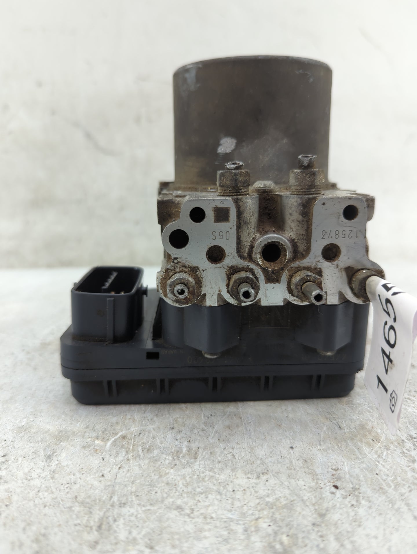 2014-2016 Toyota Highlander ABS Pump Control Module Replacement P/N:25873 Fits Fits 2014 2015 2016 OEM Used Auto Parts - Oem