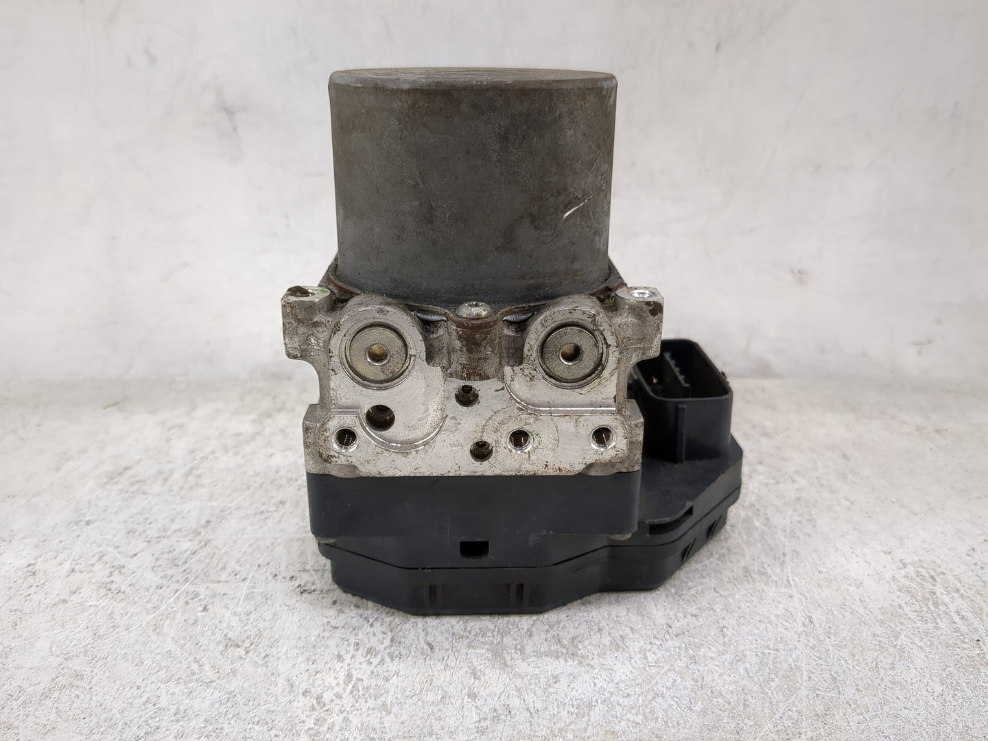 2014-2016 Toyota Highlander ABS Pump Control Module Replacement P/N:44540-0E060 89541-48411, 133800-266 Fits Fits 2014 2015 