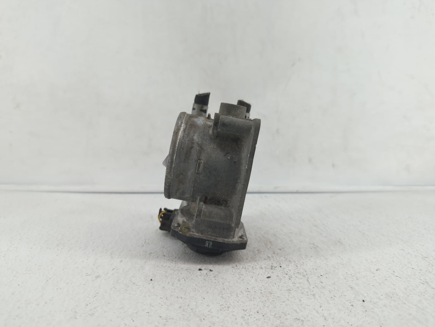 2008-2016 Toyota Highlander Throttle Body P/N:22030-0P050 22030-31030 Fits OEM Used Auto Parts - Oemusedautoparts1.com