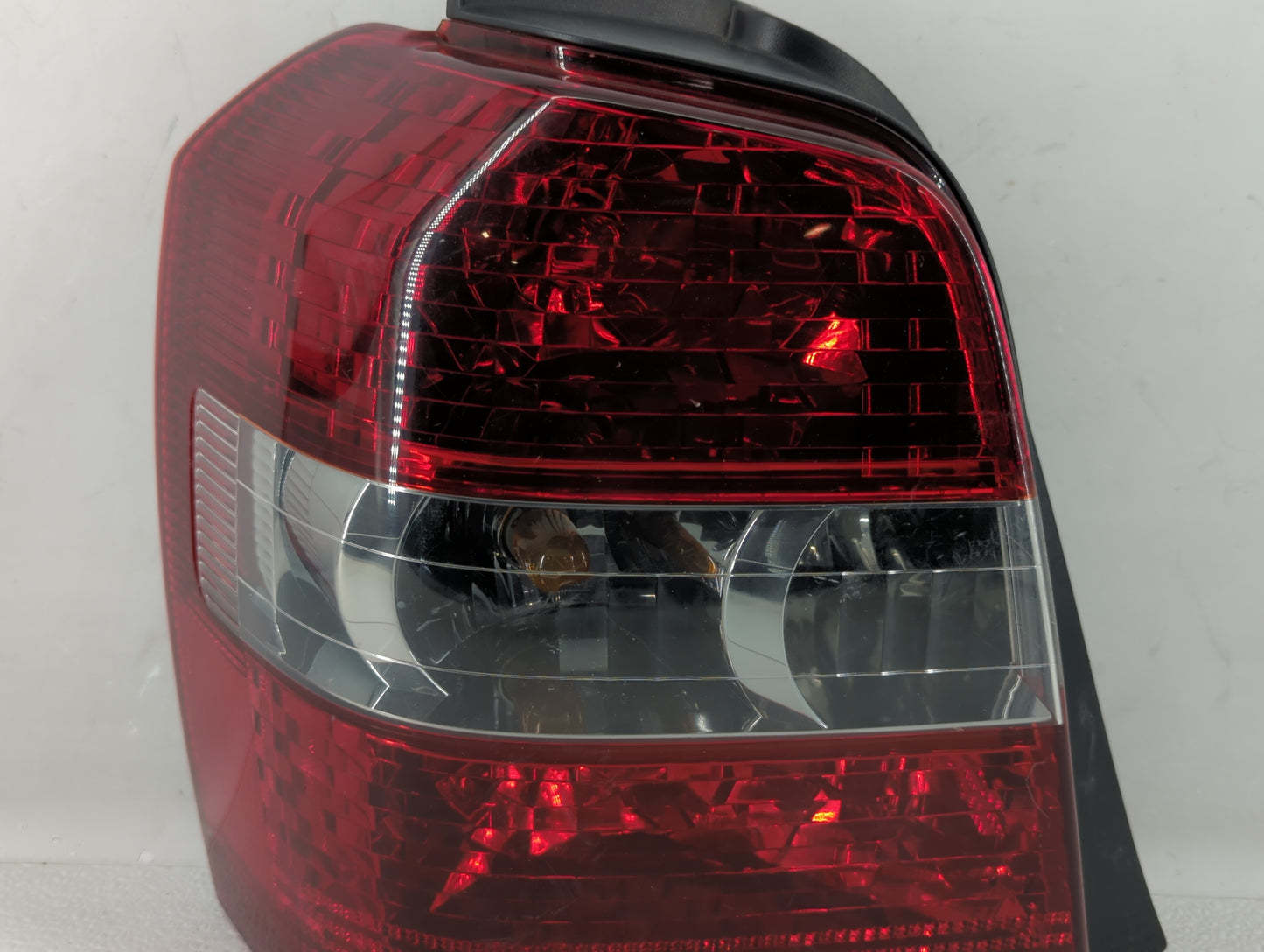 2014-2016 Toyota Highlander Tail Light Assembly Driver Left OEM Fits Fits 2014 2015 2016 OEM Used Auto Parts - Oemusedautopa