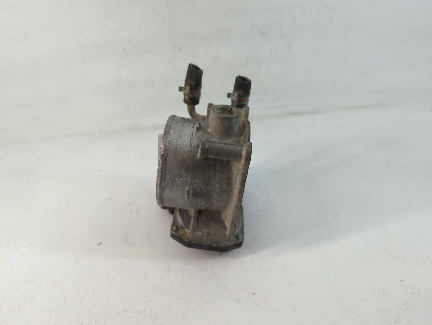 2009-2019 Toyota Highlander Throttle Body P/N:22030-0P050 Fits Fits 2009 2010 2011 2012 2013 2014 2015 2016 2017 2018 2019 O